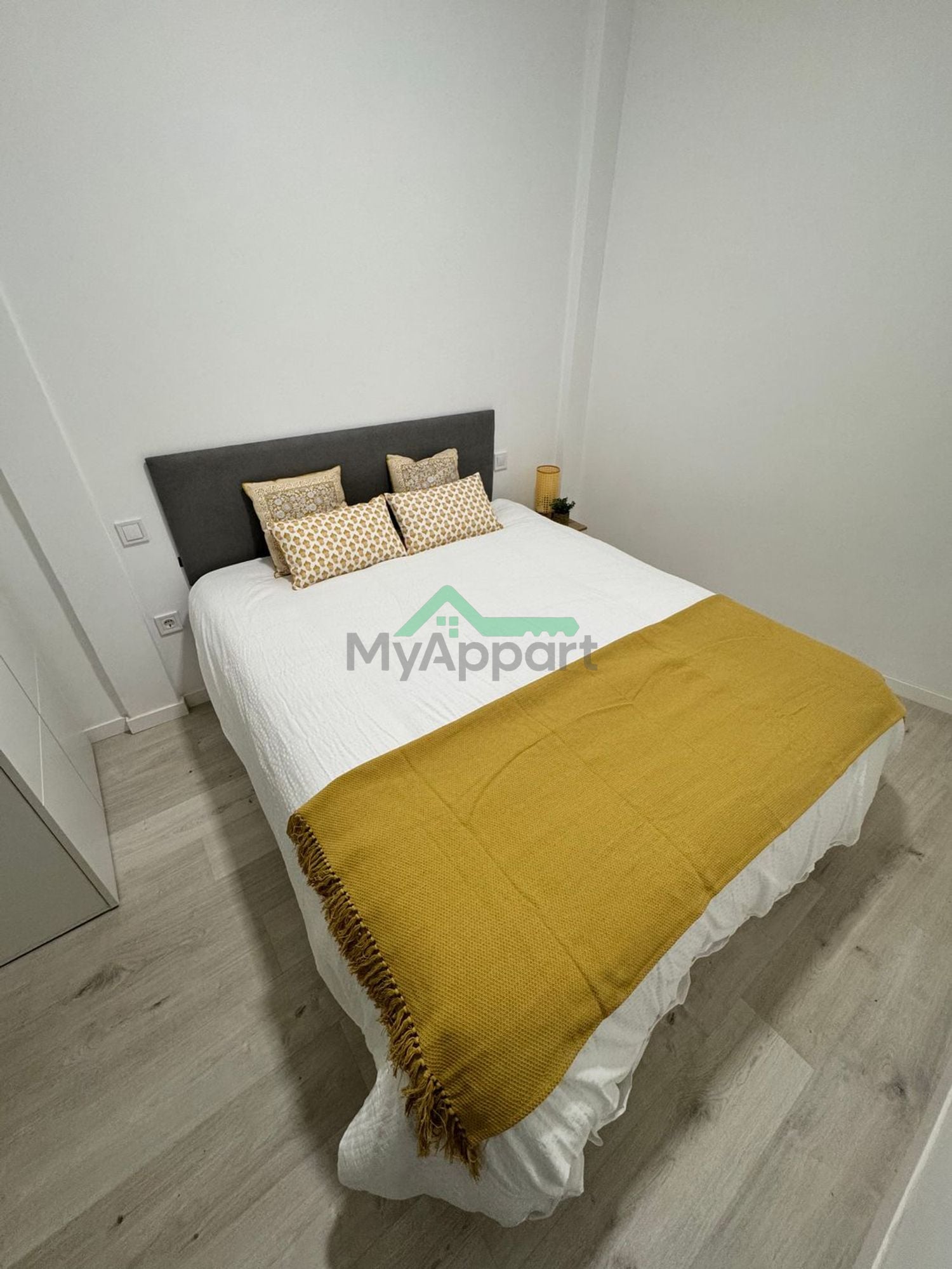 Piso reformado con cocina equipada — foto 10