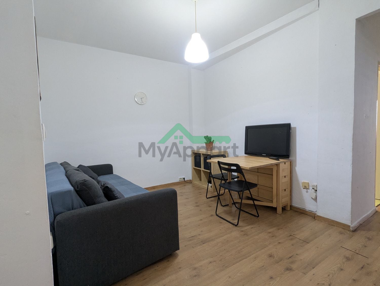 Apartamento reformado con patio privado — foto 8