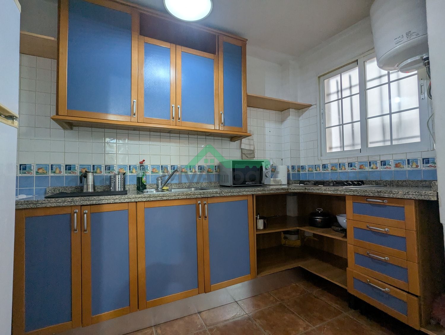 Apartamento reformado con patio privado — foto 5