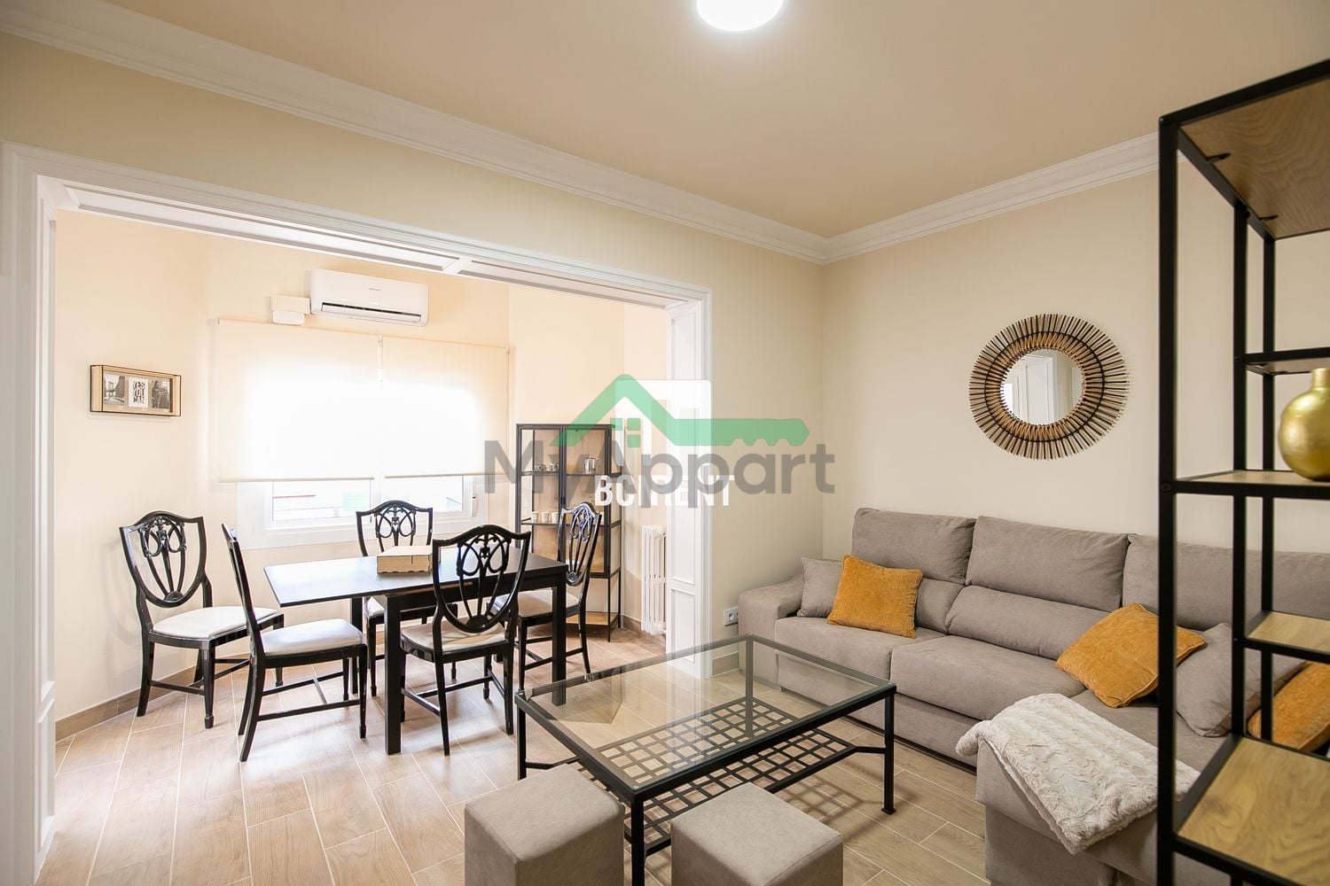 Piso amueblado reformado con balcón — foto 1