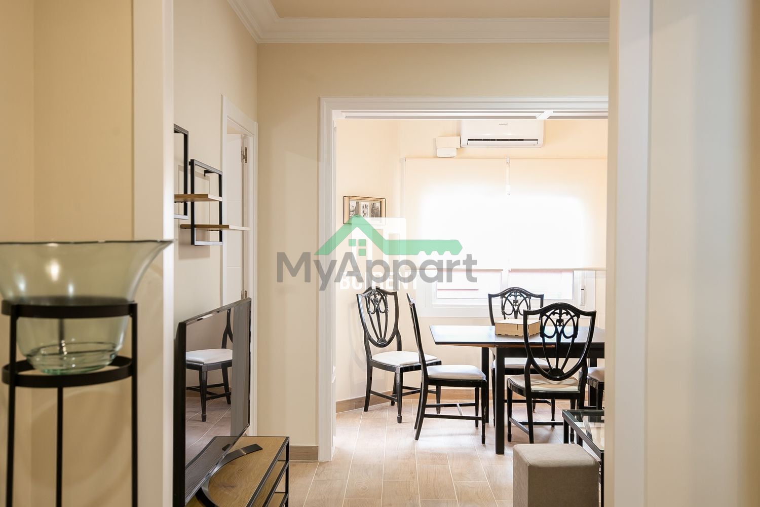 Piso amueblado reformado con balcón — foto 4