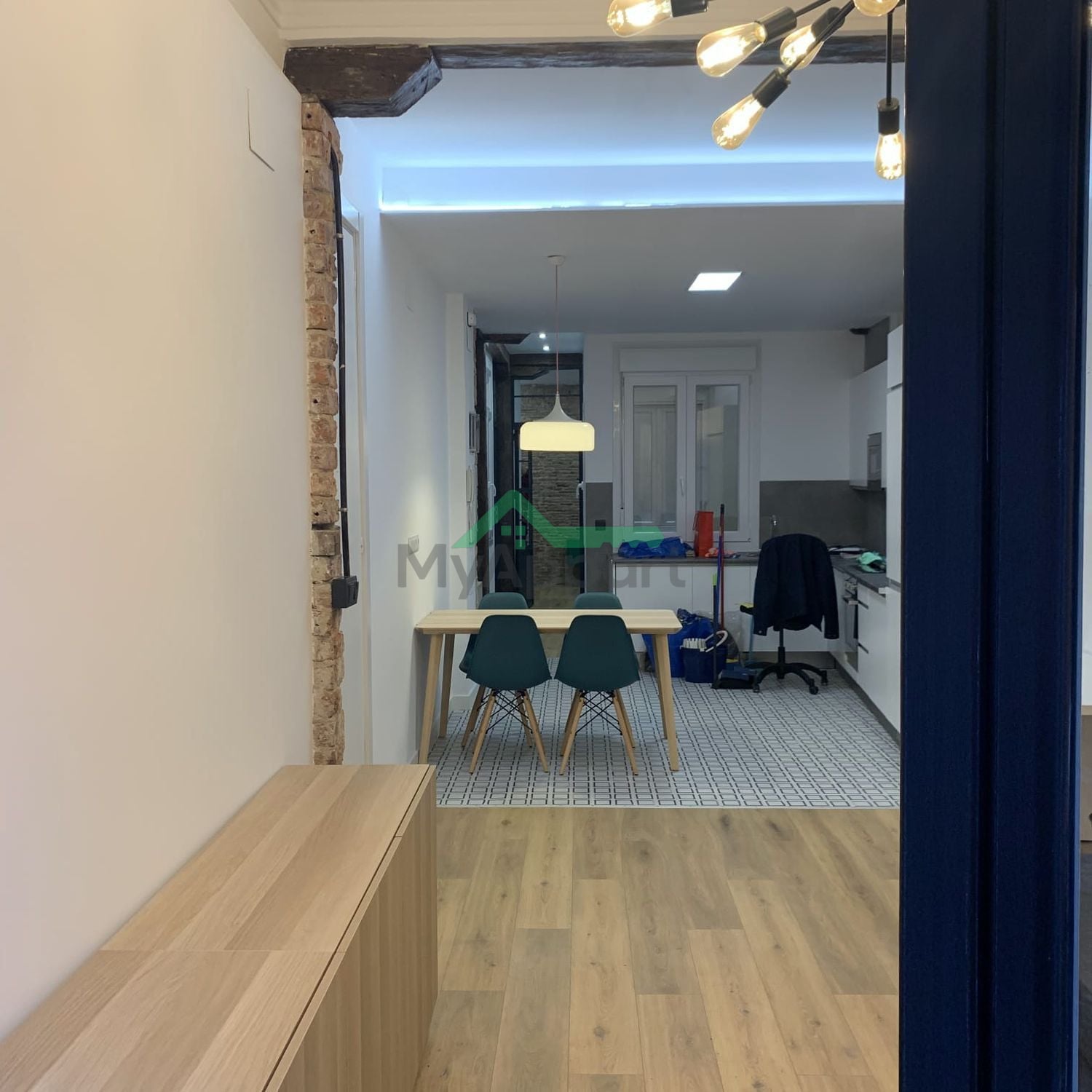 Piso reformado y equipado ideal pareja — foto 12