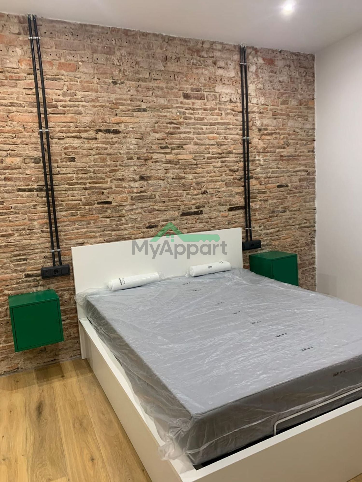 Piso reformado y equipado ideal pareja — foto 2