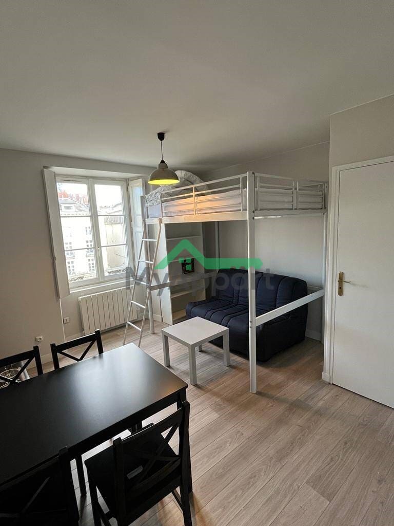 Studio 1 pièce 20 m²