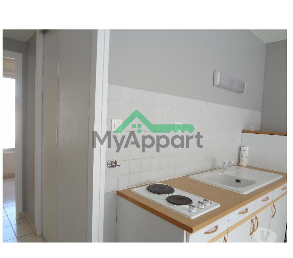 TRES BEAU F2 meublé de 40 m2 avec Parking privé — photo 8
