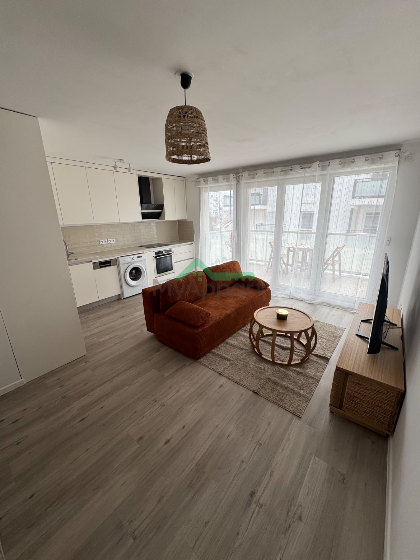 T2 Lumineux avec Balcon et Parking — photo 3