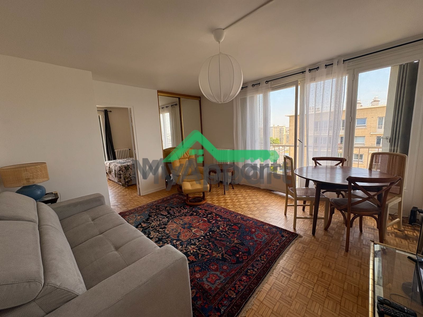 Appartement dans le ciel — photo 1