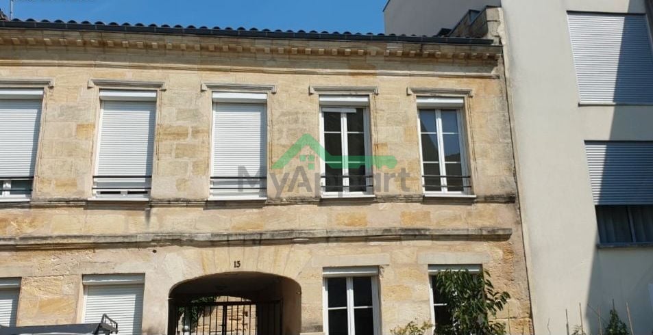 T3 en duplex avec place de parking et jardinet proche Stalingrad — photo 2