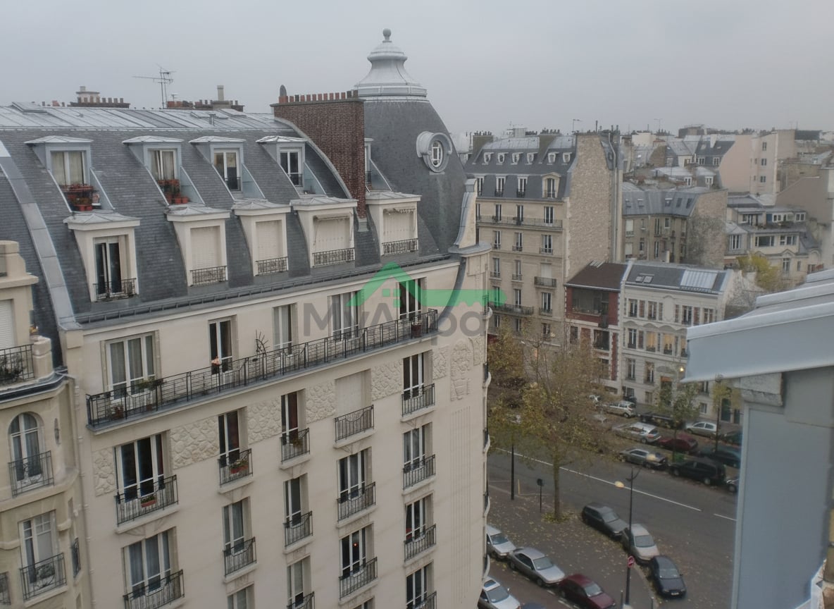 Studette Paris 17e proche transports — photo 2