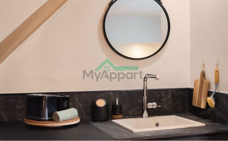 Duplex 28 m2 Suite meublée tout confort élégante Centre Historique Piéton — photo 6
