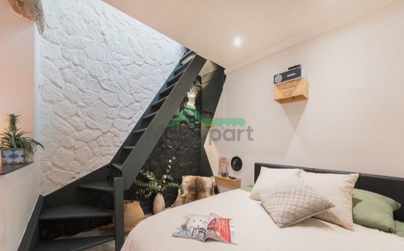 Duplex 28 m2 Suite meublée tout confort élégante Centre Historique Piéton — photo 3