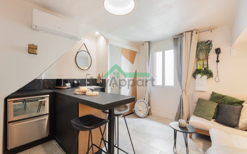 Duplex 28 m2 Suite meublée tout confort élégante Centre Historique Piéton — photo 8