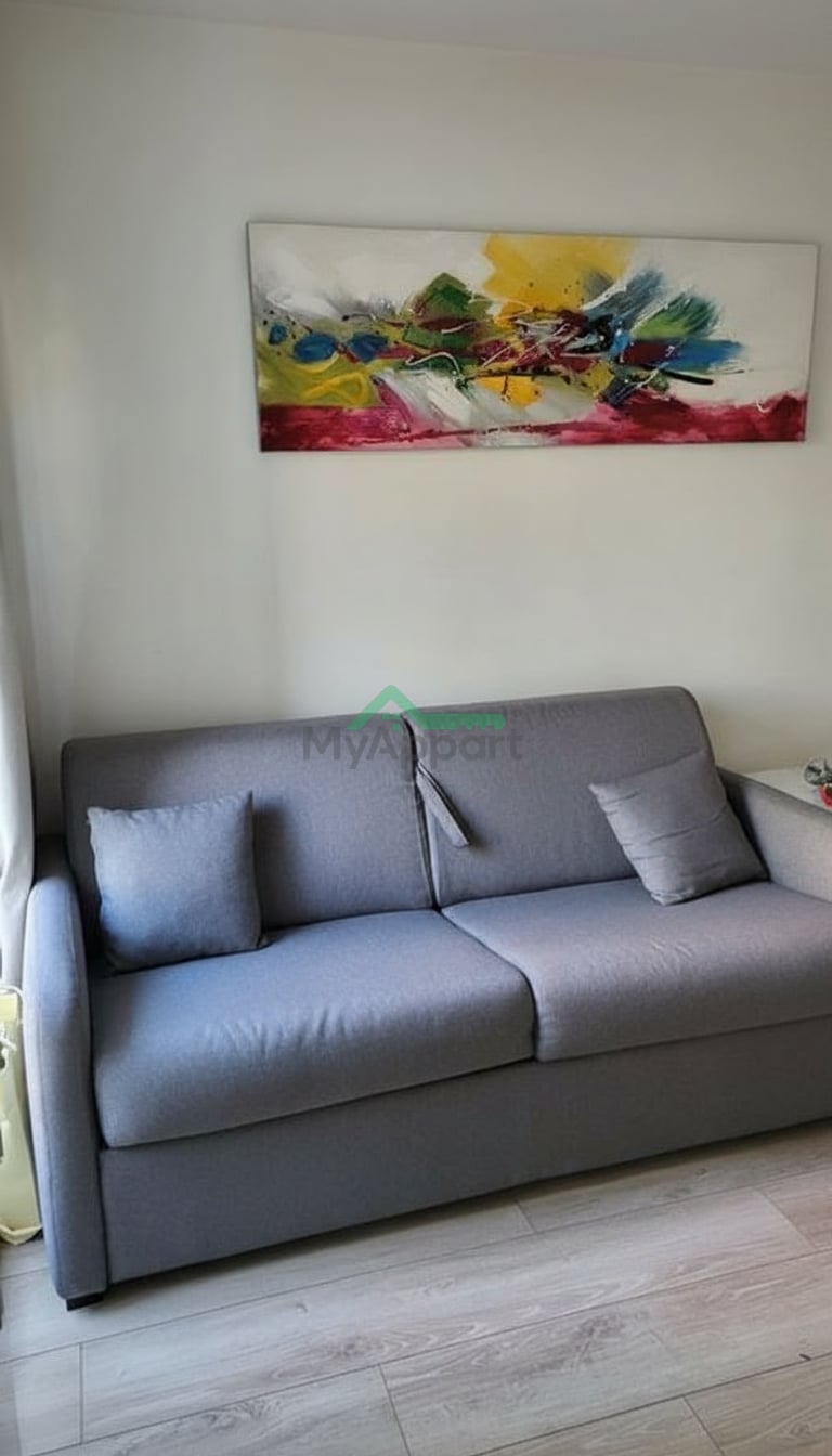 Location Studio meublé Châtelet — photo 2