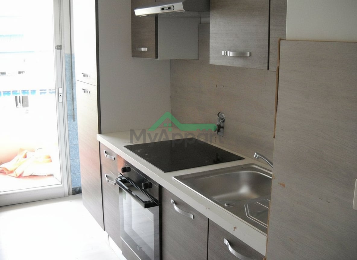 Studio 35 m² residence standing gardien et video-surveillance antibes centre — photo 3