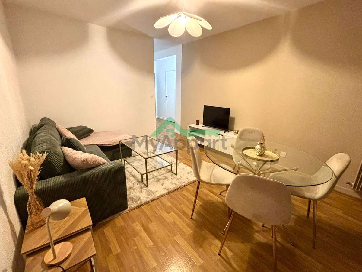 Superbe appartement refait à neuf avec parking, charges comprises, au pied du tram et proche métros — photo 1