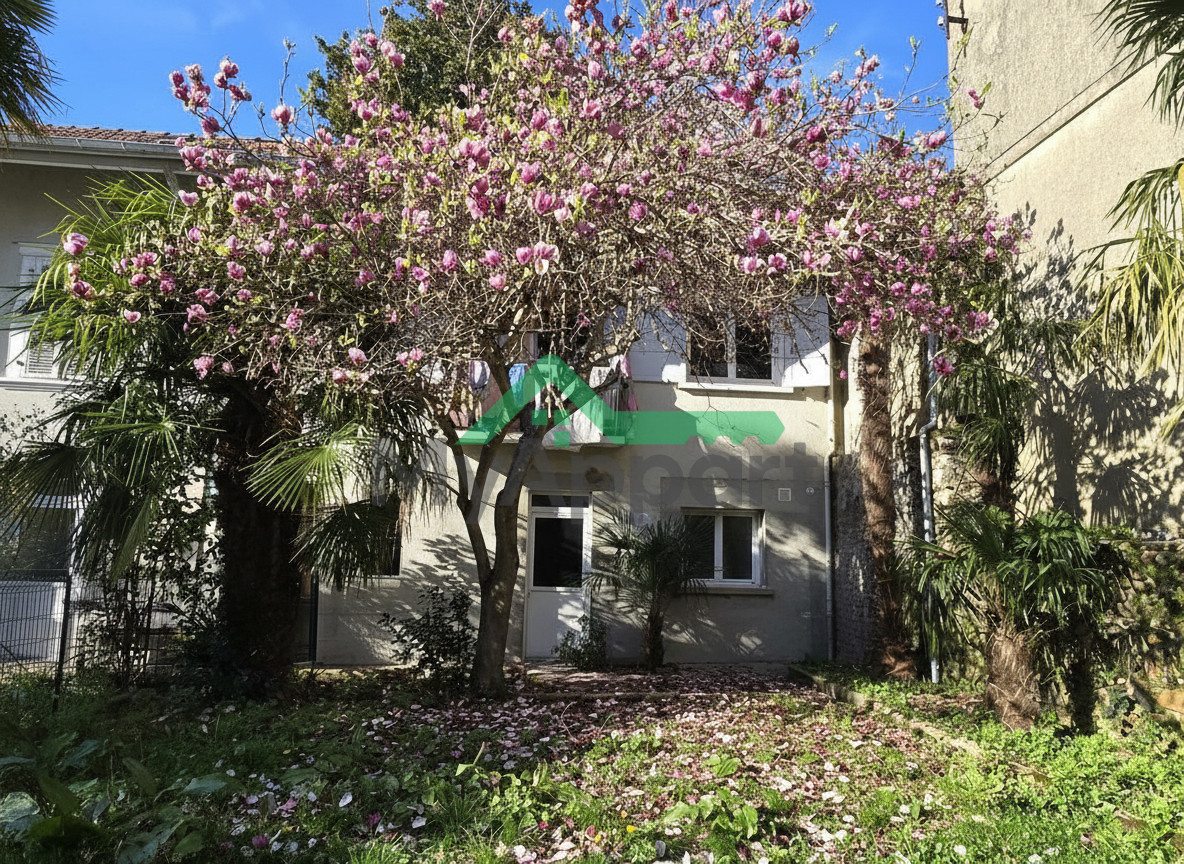 Appartement avec jardin — photo 1