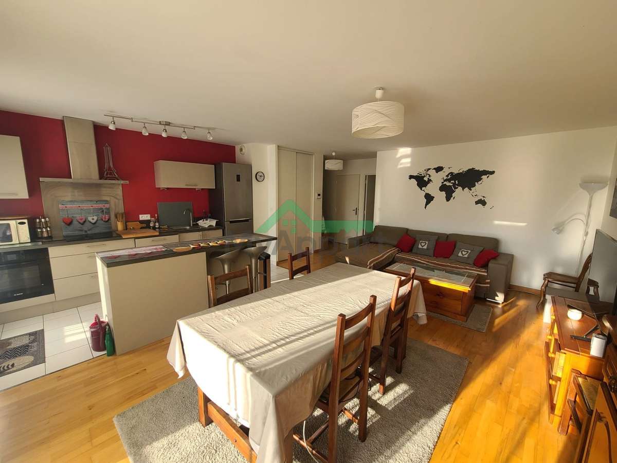 Beau T3 meublé de 72m² avec terrasse – Proche CHU / Botanique — photo 1