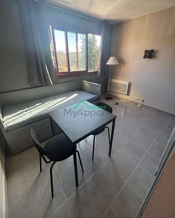 Location beau studio meuble avec parking — photo 1