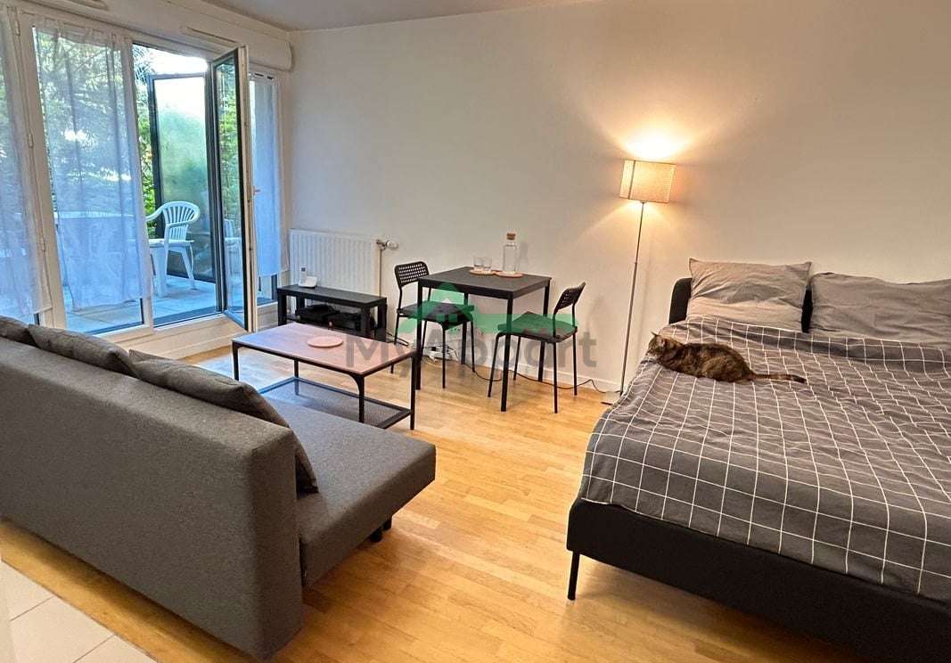 Studio meublé avec terrasse privative — photo 1