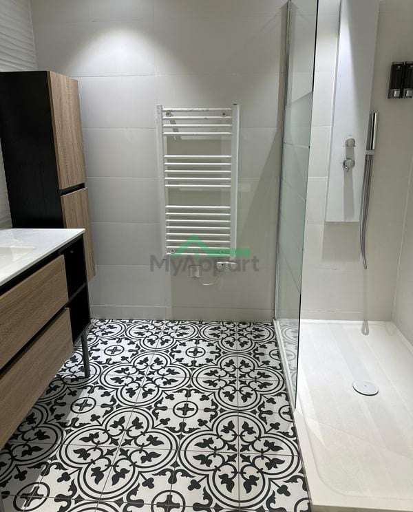 Bel appartement T2 68 m2 - Sain-Bel — photo 1