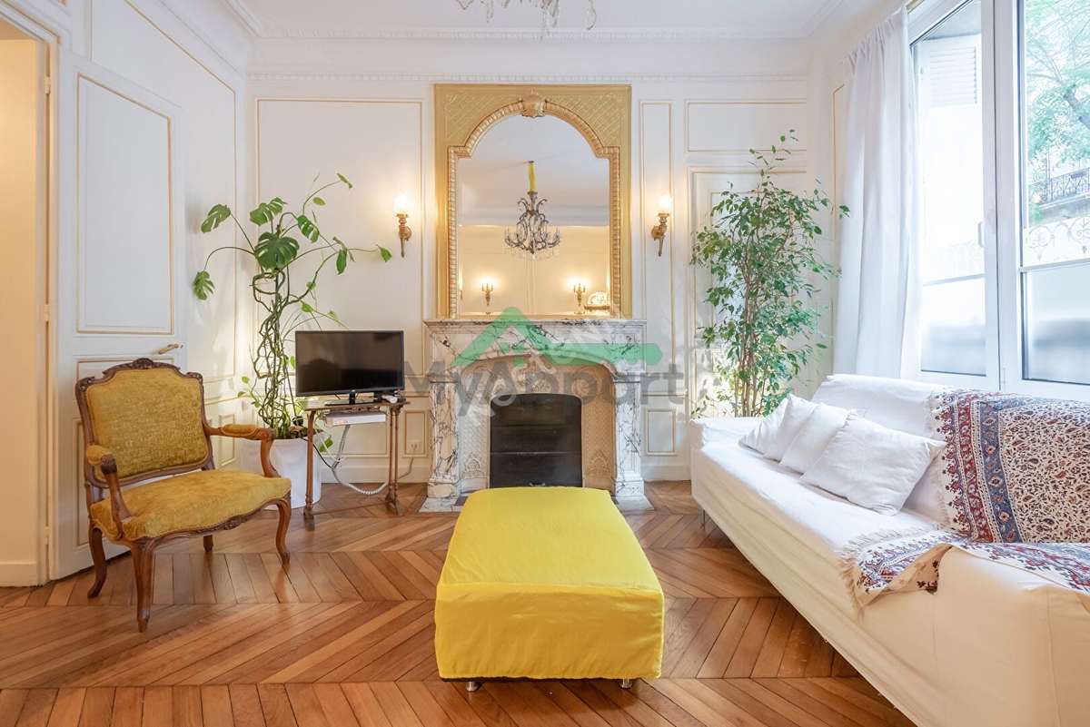Appartement meublé haussmannien gardien — photo 1