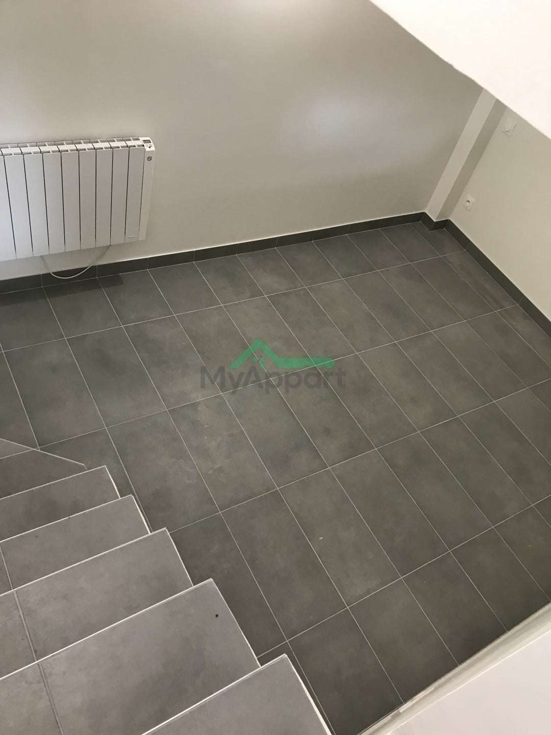 Appartement 2 pièces rénové terrasse parking — photo 1