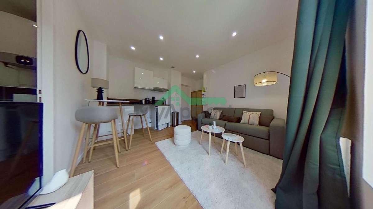 Location Studio 20 m² Lyon 7ème - Gerland - Rue Jean Vallier — photo 1