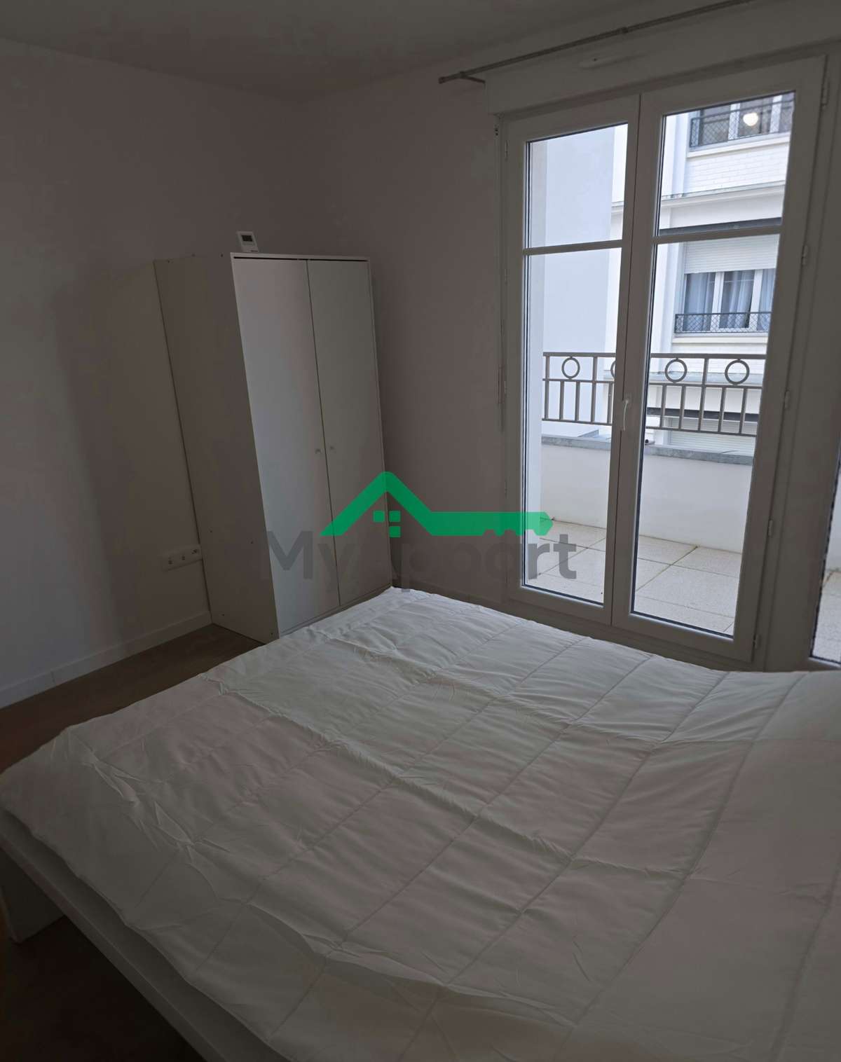 F2 MEUBLÉ NEUF AVEC BALCON ET PARKING – SERRIS (VAL D’EUROPE) — photo 1
