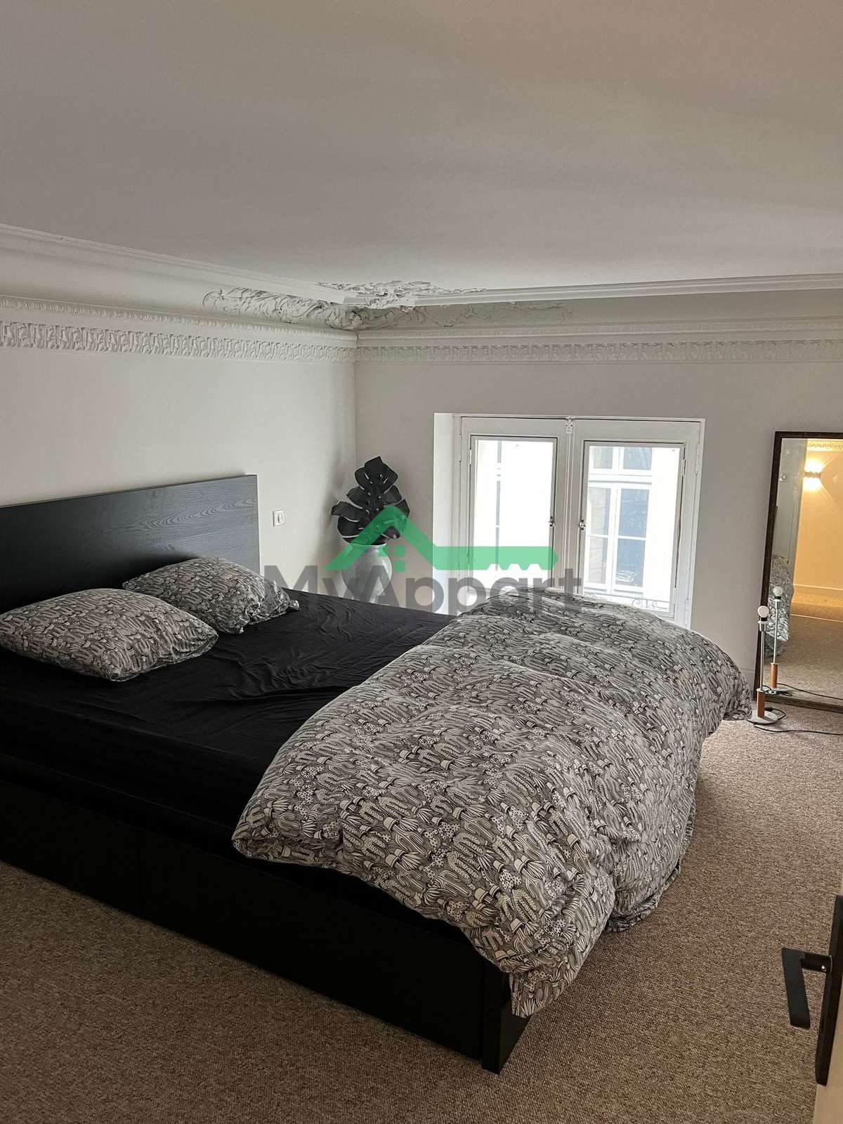 Appartement situé à Bordeaux — photo 1